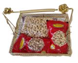 Square metal tray with handle